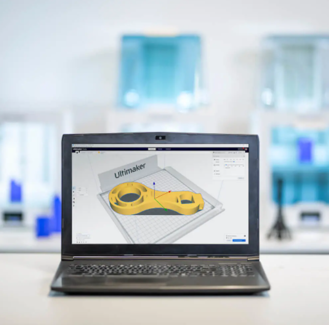 Laptop using 3d printing software
