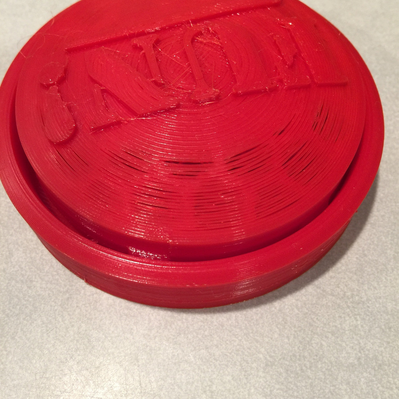 Does the infill peek through the exterior?