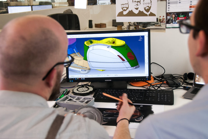 People using CAD program for 3d printing